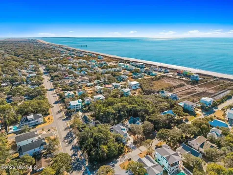 14 SE 68th Street Oak Island NC 28465