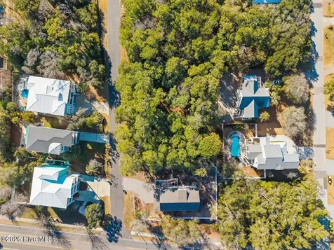 14 SE 68th Street Oak Island NC 28465