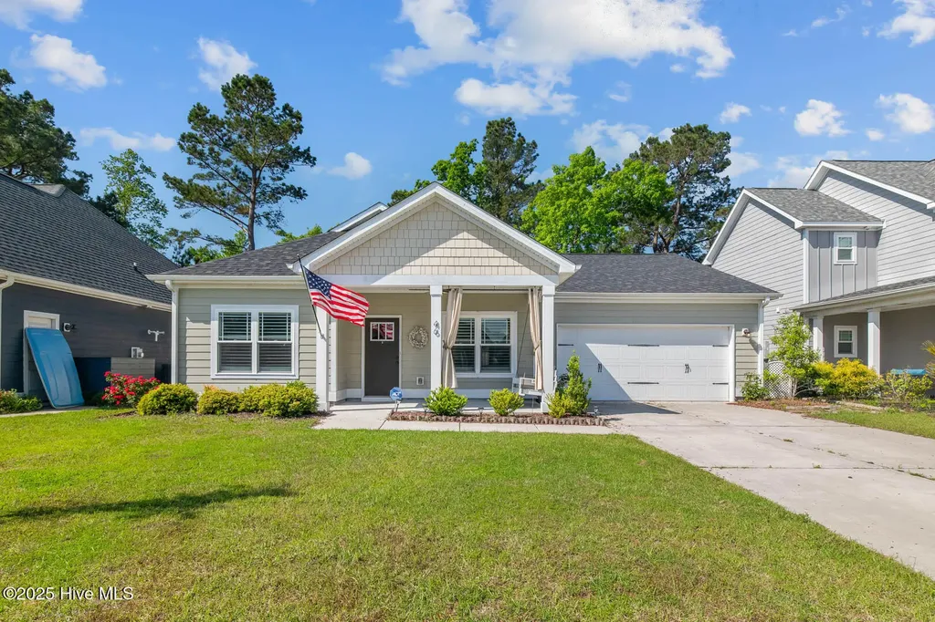 46 E Cloverfield Lane Hampstead NC 28443