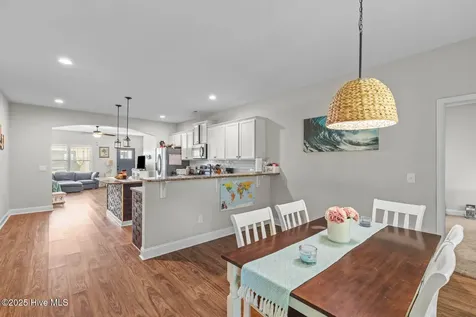 46 E Cloverfield Lane Hampstead NC 28443