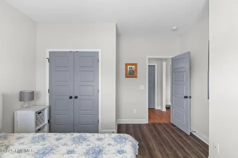 46 E Cloverfield Lane Hampstead NC 28443