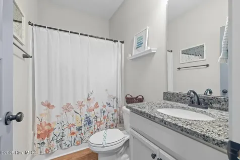 46 E Cloverfield Lane Hampstead NC 28443