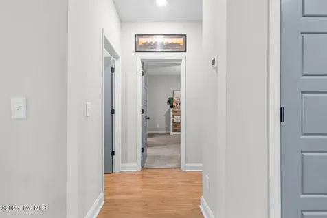 46 E Cloverfield Lane Hampstead NC 28443