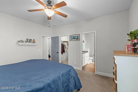 46 E Cloverfield Lane Hampstead NC 28443