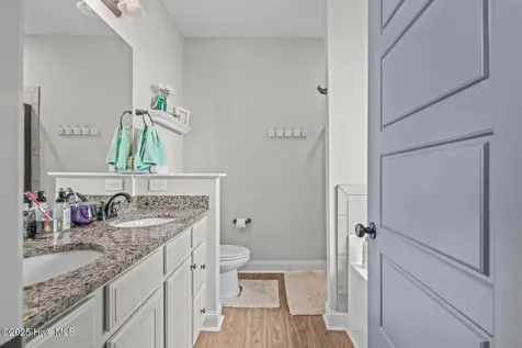 46 E Cloverfield Lane Hampstead NC 28443