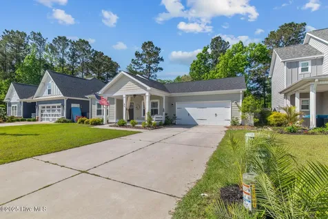 46 E Cloverfield Lane Hampstead NC 28443
