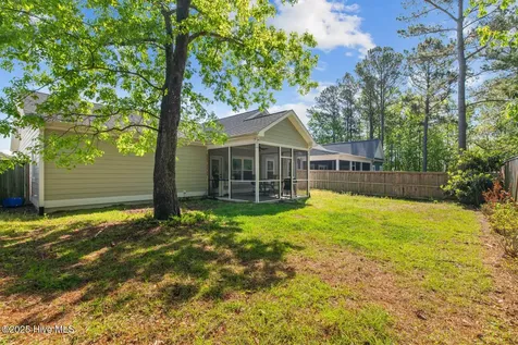 46 E Cloverfield Lane Hampstead NC 28443