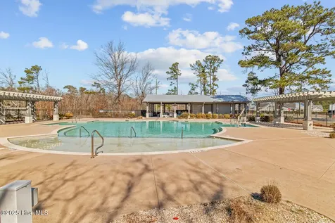 46 E Cloverfield Lane Hampstead NC 28443