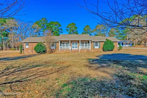 204 N Country Club Road Kenansville NC 28349