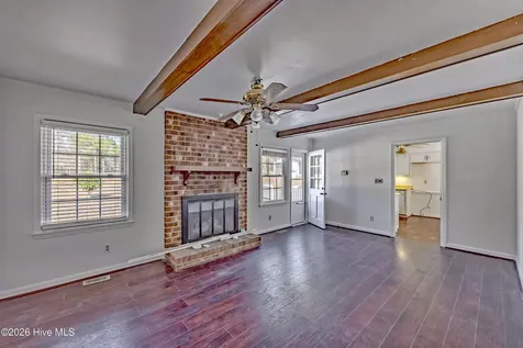 204 N Country Club Road Kenansville NC 28349