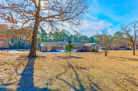 204 N Country Club Road Kenansville NC 28349