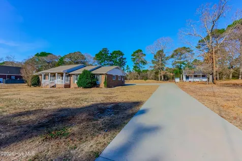 204 N Country Club Road Kenansville NC 28349