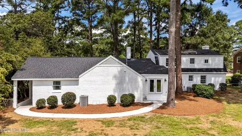 909 Parkside Drive NW Wilson NC 27896