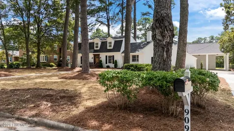 909 Parkside Drive NW Wilson NC 27896