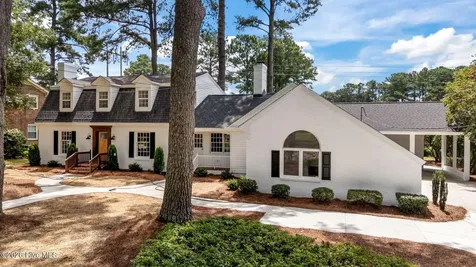 909 Parkside Drive NW Wilson NC 27896