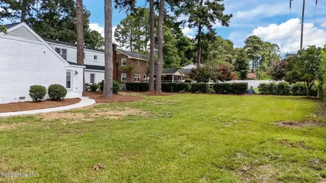 909 Parkside Drive NW Wilson NC 27896