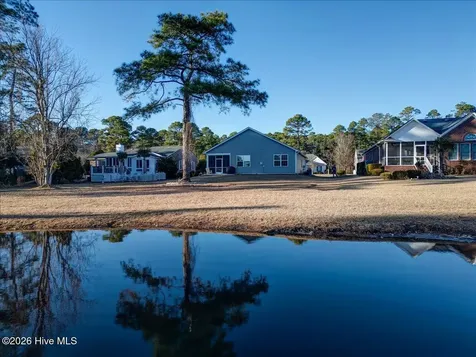 2021 Caracara Drive New Bern NC 28560