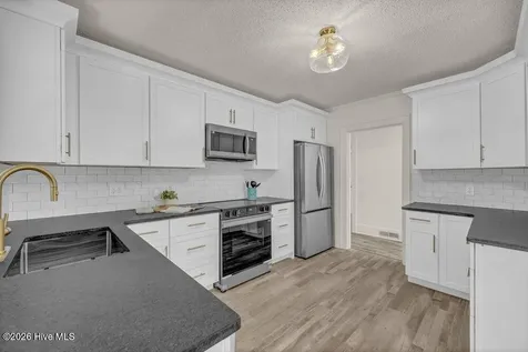 329 Wayne Drive Wilmington NC 28403
