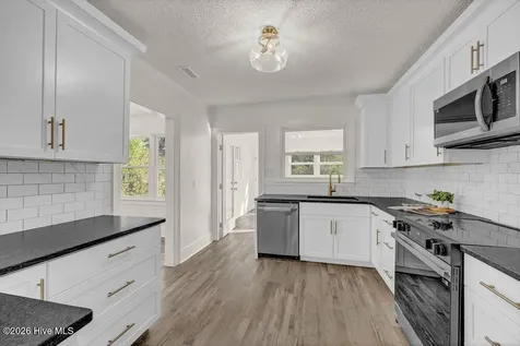 329 Wayne Drive Wilmington NC 28403