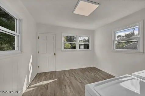 329 Wayne Drive Wilmington NC 28403