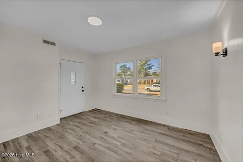 329 Wayne Drive Wilmington NC 28403