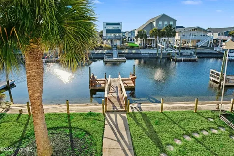 23 Scotland Street Ocean Isle Beach NC 28469