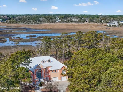 3402 Turnbuckle Lane SE Southport NC 28461