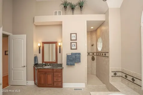 537 Gladstone Circle SW Ocean Isle Beach NC 28469