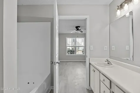 5006 Hunters Trail Wilmington NC 28405