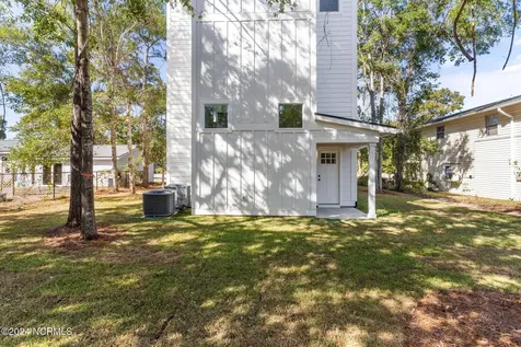 126 N Middleton Avenue Oak Island NC 28465