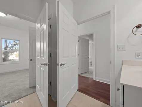 200 Lighthouse Lane Cedar Point NC 28584