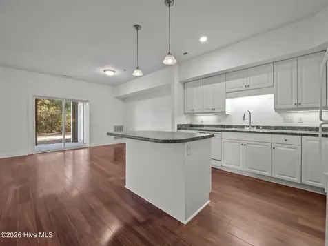 200 Lighthouse Lane Cedar Point NC 28584