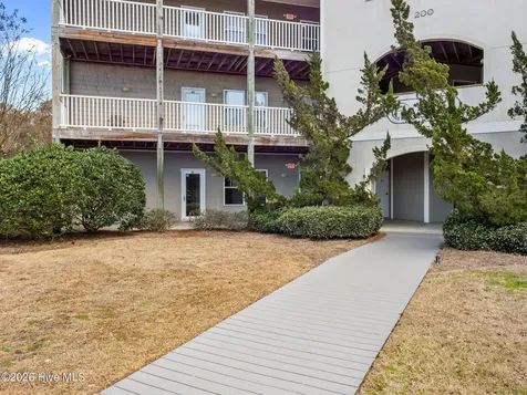 200 Lighthouse Lane Cedar Point NC 28584