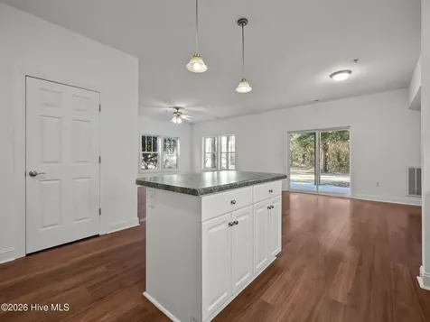 200 Lighthouse Lane Cedar Point NC 28584