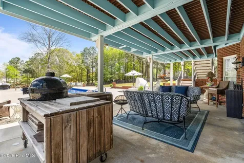 414 Mclendon Hills Drive West End NC 27376