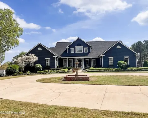 414 Mclendon Hills Drive West End NC 27376