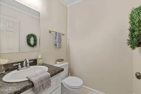 842 Westminster Lane Kinston NC 28501