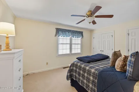 842 Westminster Lane Kinston NC 28501
