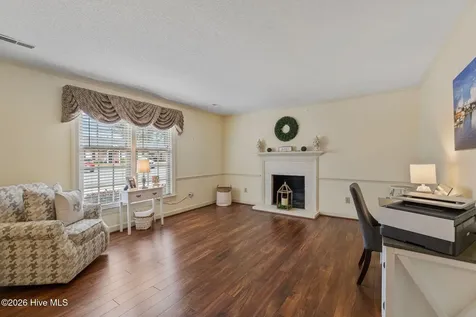 842 Westminster Lane Kinston NC 28501