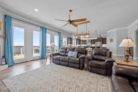 1044 Mallard Bay Road Hampstead NC 28443