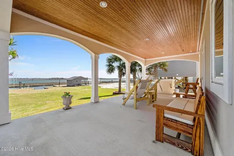 1044 Mallard Bay Road Hampstead NC 28443