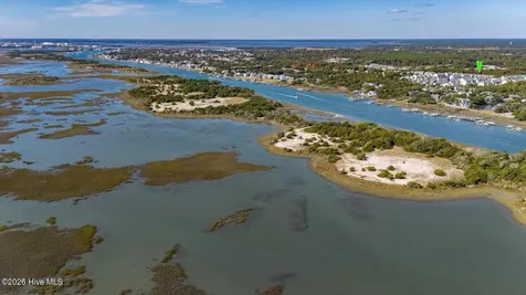 130 Whimbrel Way Beaufort NC 28516