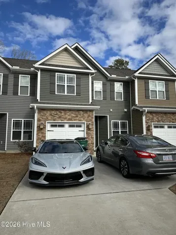 1823 Fox Den Way Greenville NC 27858