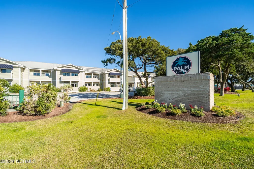 602 W Fort Macon Road Atlantic Beach NC 28512