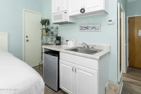 602 W Fort Macon Road Atlantic Beach NC 28512