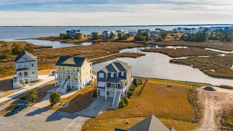 525 Sanders Lane Newport NC 28570