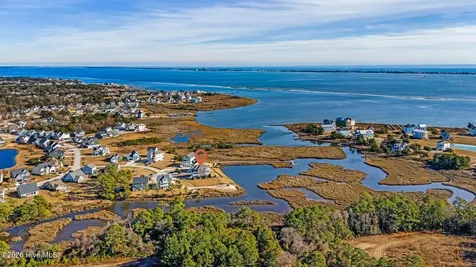 525 Sanders Lane Newport NC 28570