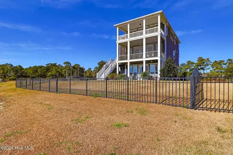 525 Sanders Lane Newport NC 28570