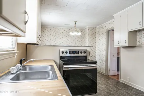 908 Jefferson Street Hamlet NC 28345