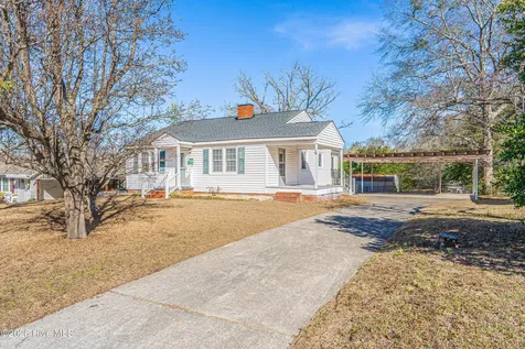 908 Jefferson Street Hamlet NC 28345